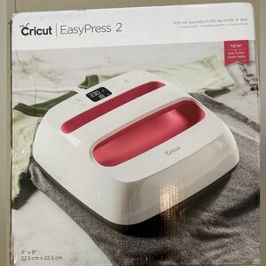 Cricut EasyPress 2 - White and Red